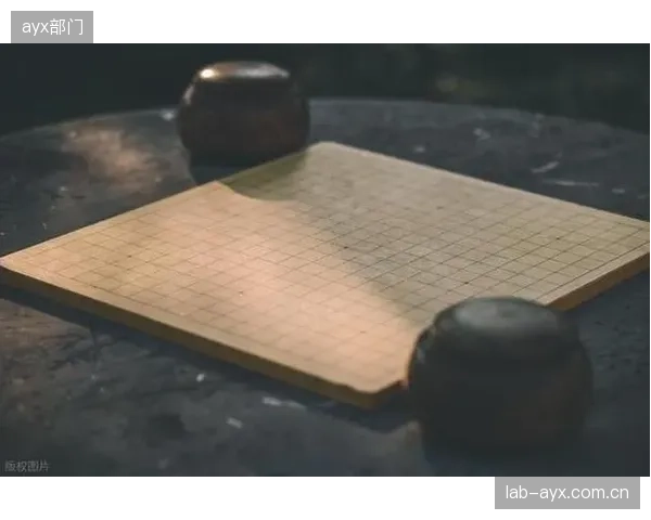 卡布拉尔凭借犀利的个人突破成为撕开对手防线的关键棋子。 卡布拉尔凭借犀利的个人突破成为撕开对手防线的关键棋子。